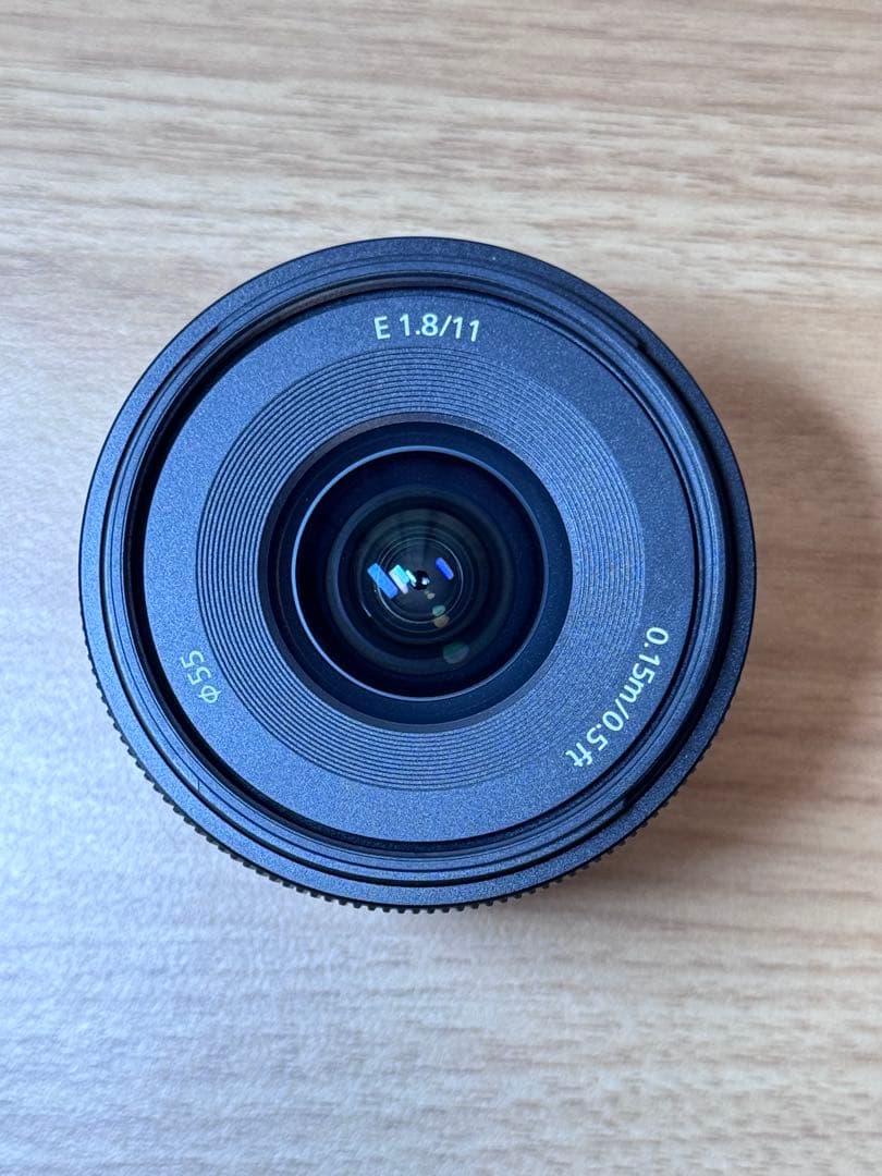 SONY単焦点レンズSEL11F18