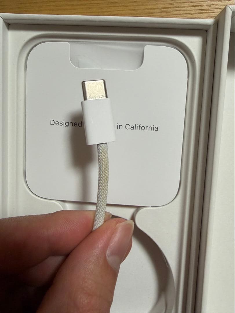 【美品】Apple iPhone 15 ブラック 本体 箱付き