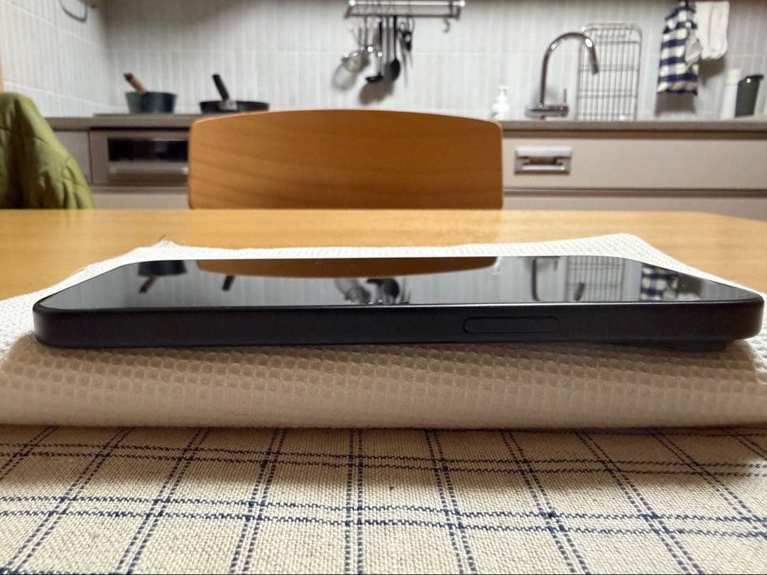 【美品】Apple iPhone 15 ブラック 本体 箱付き