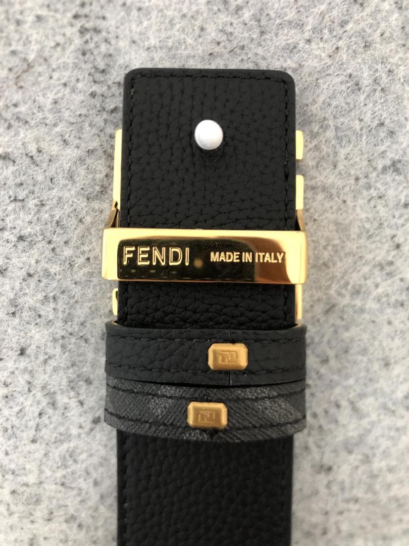 ベルト　FENDI　レザー皮帯　ゴールドロゴ　高級黒　eur80 状態いい