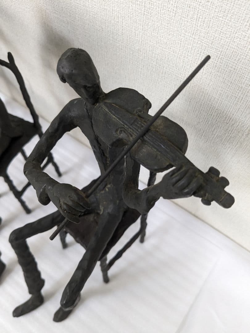 ブロンズ置物 キム・ボーン BURN 演奏者 バイオリン チェロ