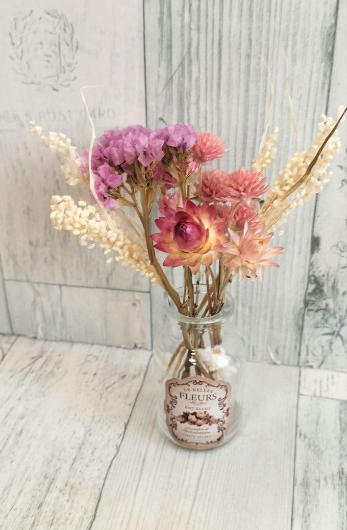 ミニサイズのドライフラワー　小箱No.１８４　ピンクのお花　３種　茎つき