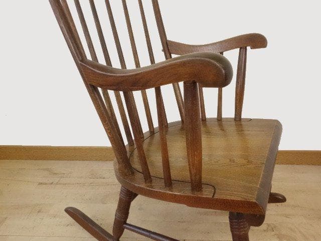 飛騨産業キツツキ　木製　ロッキングチェアーA　再塗装済　ＵＳＥＤ