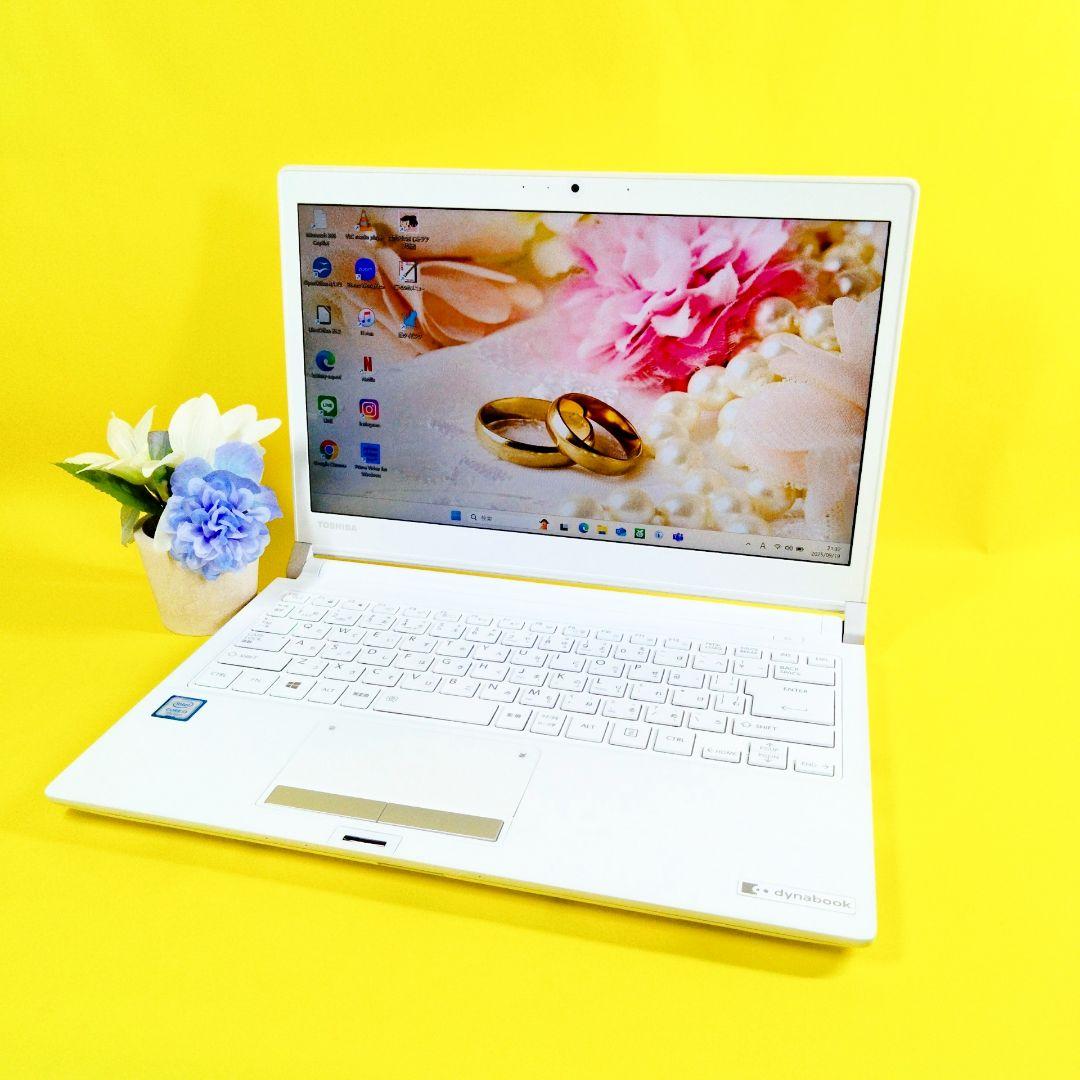 綺麗❤小型サクサク動くノートパソコン✨️薄型カメラ付き✨️快適SSD