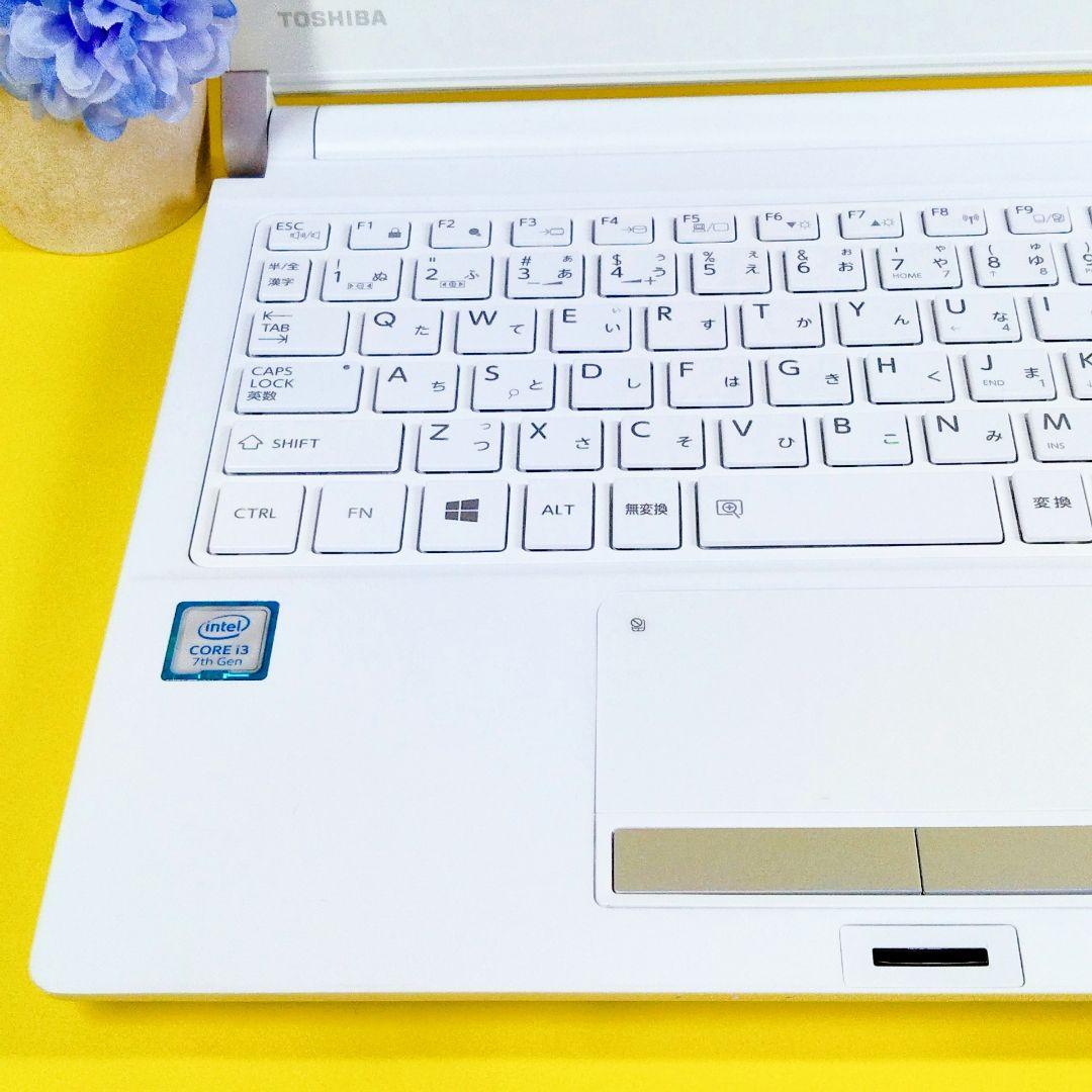 綺麗❤小型サクサク動くノートパソコン✨️薄型カメラ付き✨️快適SSD