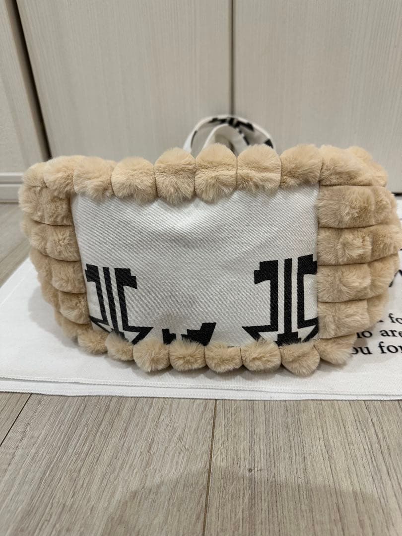 新品花柄デニムと紺デニムのリメイクトートバック、ファーとデニムリメイクバック