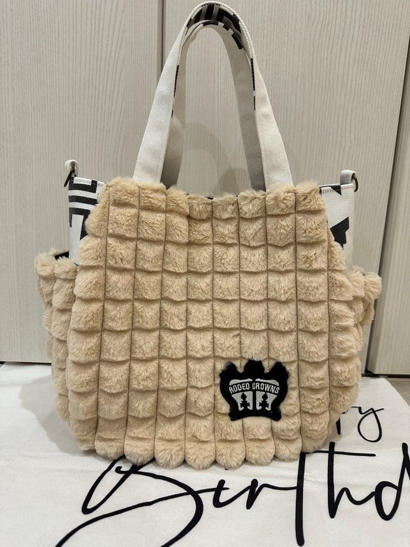 新品花柄デニムと紺デニムのリメイクトートバック、ファーとデニムリメイクバック