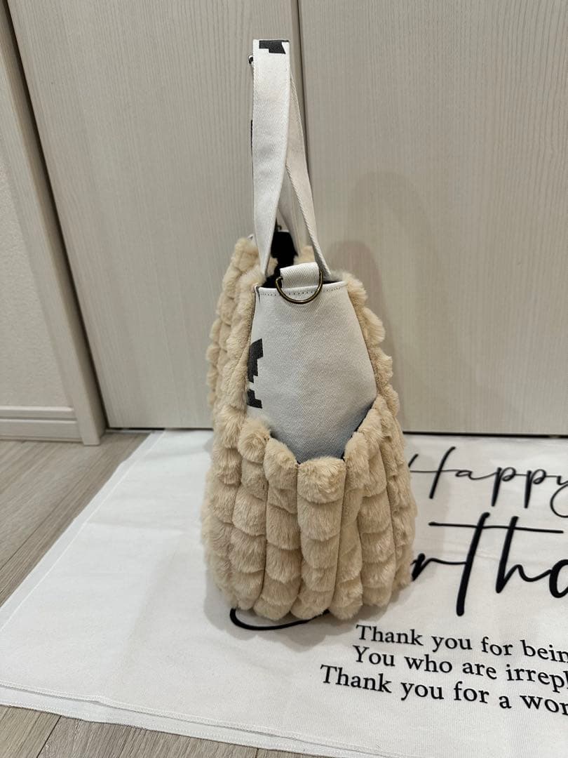 新品花柄デニムと紺デニムのリメイクトートバック、ファーとデニムリメイクバック