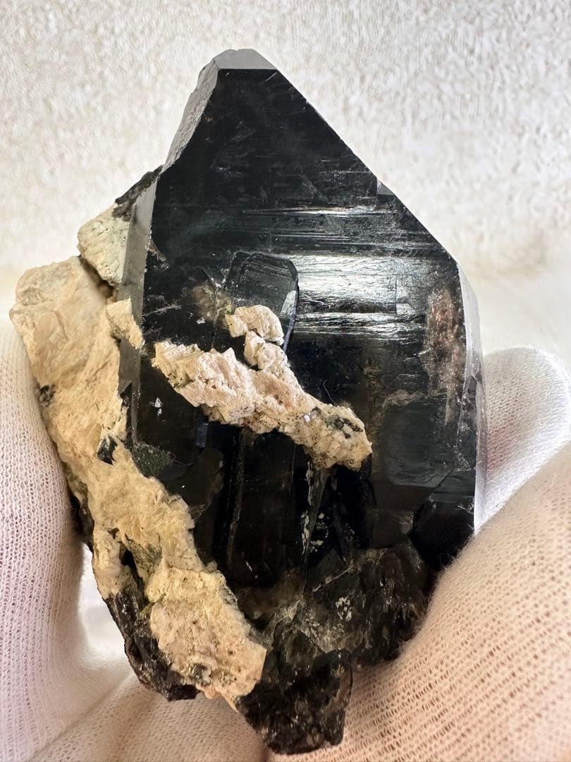 チベット産 黒龍モリオン クラスター 天然黒水晶 原石 魔除け 結晶群 1032