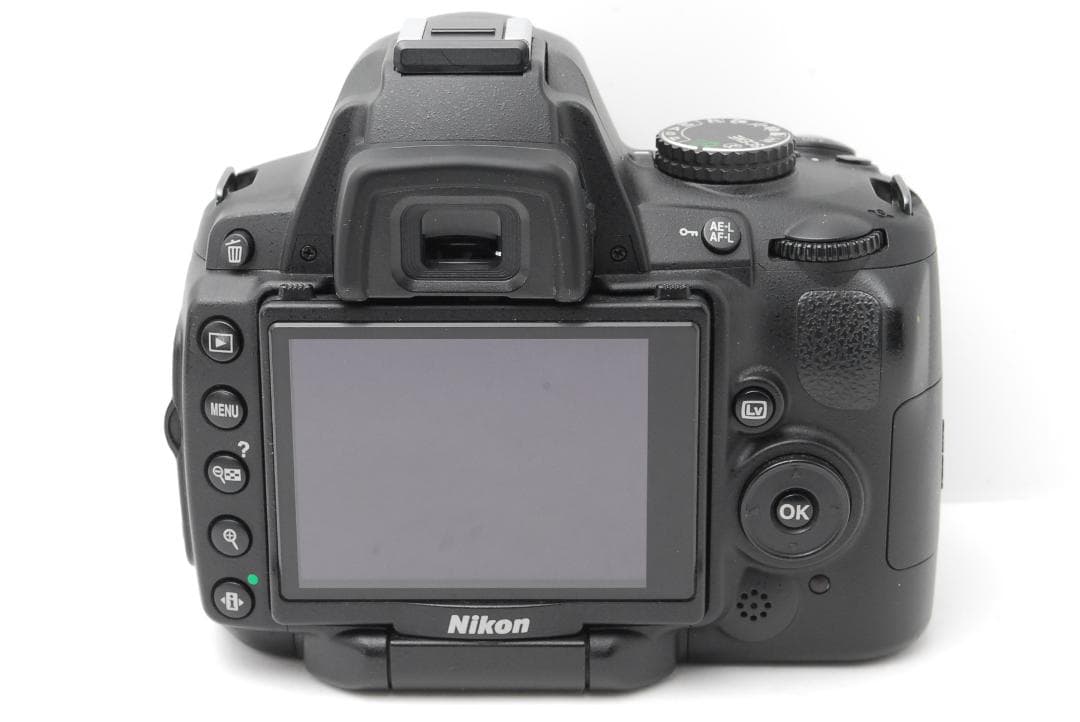 【使用感少なめ】Nikon D5000　スマホ転送　自動り　動画　バリアングル