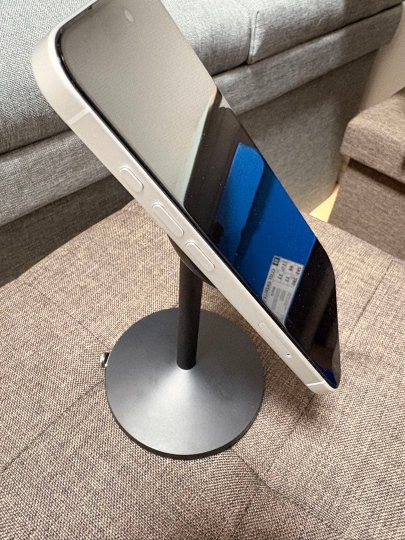 美品！ iPhone16 256GB 本体 画面カバー、ケース付き