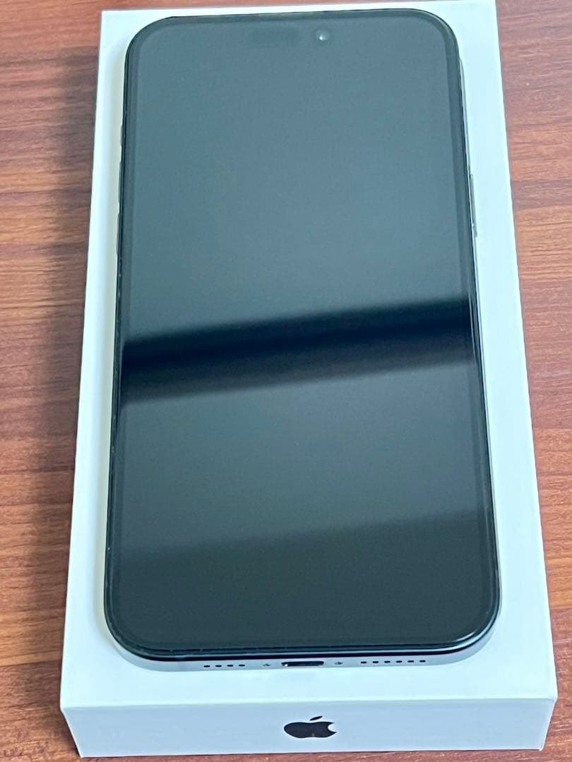 iPhone 15Plusブラック128GB