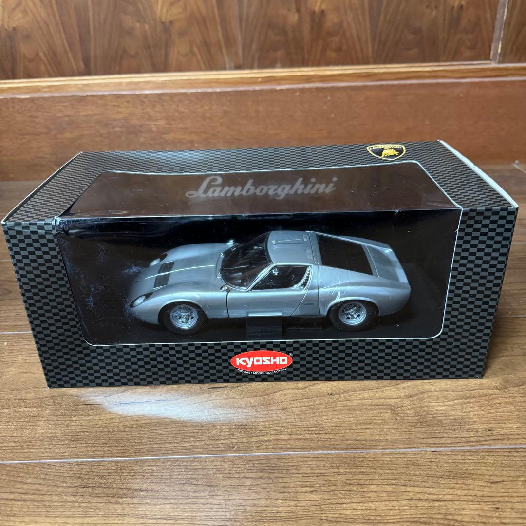 絶版未展示品 京商 1/18 ランボルギーニ ミウラ P400 SV シルバー