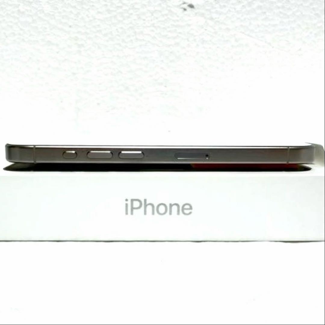 【良品】iPhone15pro ホワイトチタニウム 128GB バッテリー93%