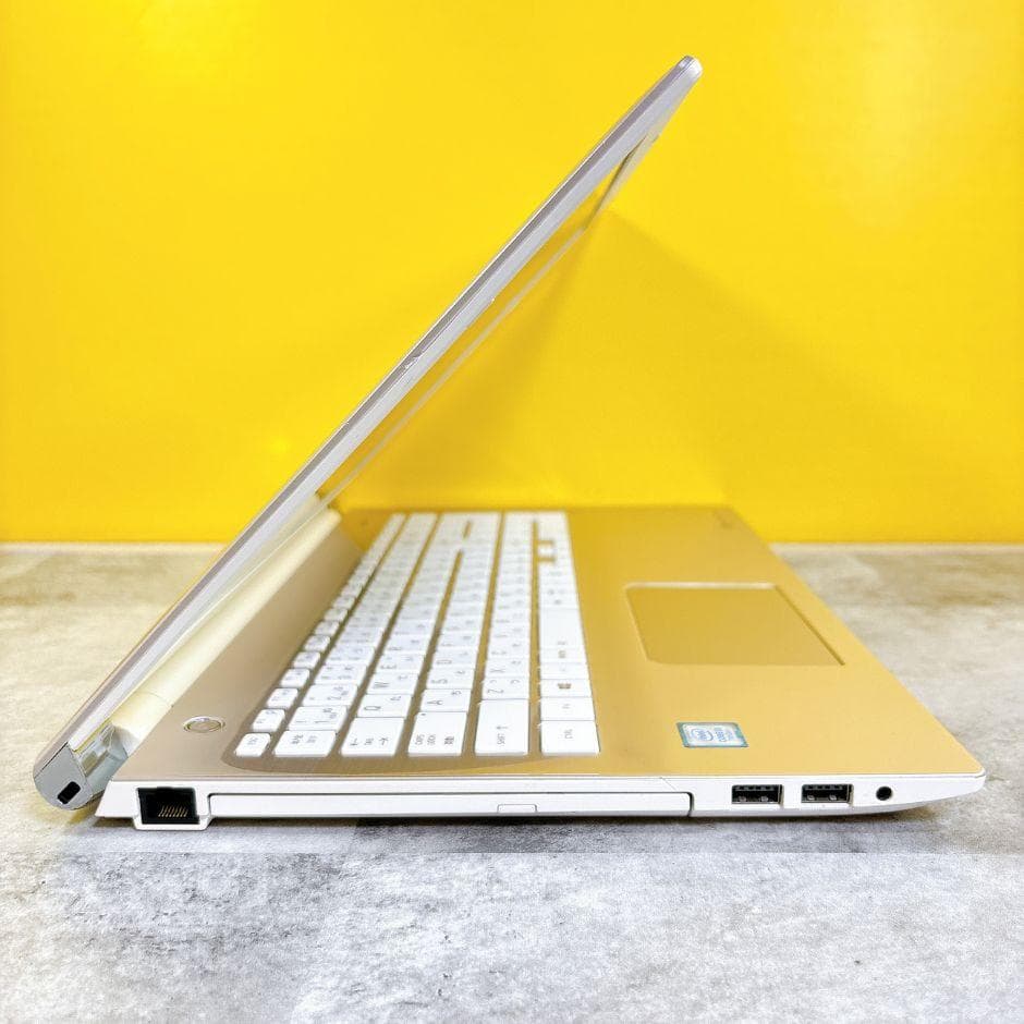 新品SSDで快適✨おしゃれゴールド✨薄型 カメラ付 フルHD Windows11