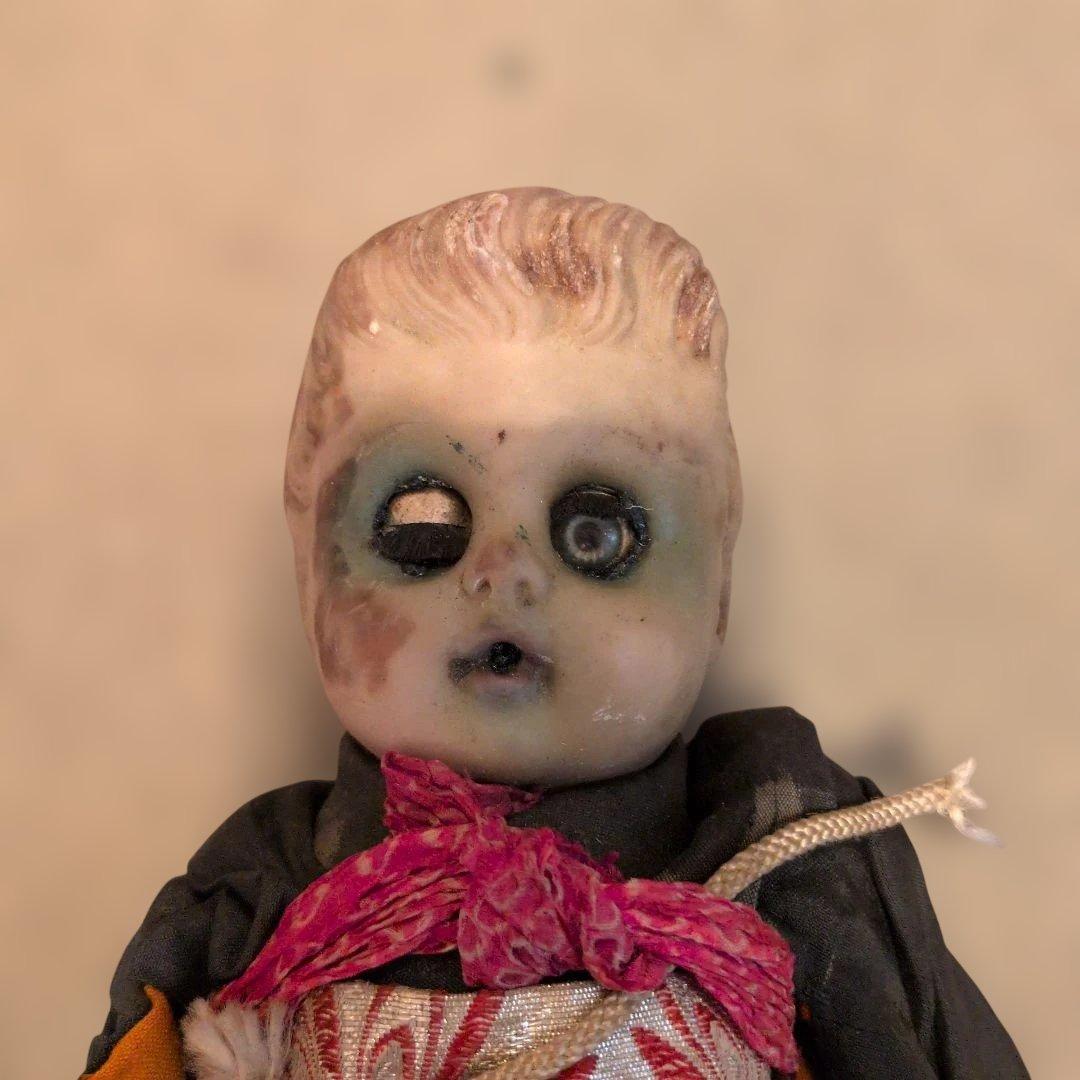 古い人形 着物　ホラー人形　The Haunted Japanese Doll