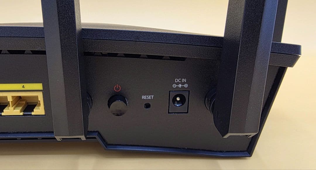 Synology RT6600ax トライバンドWi-Fi 6ルーター ②