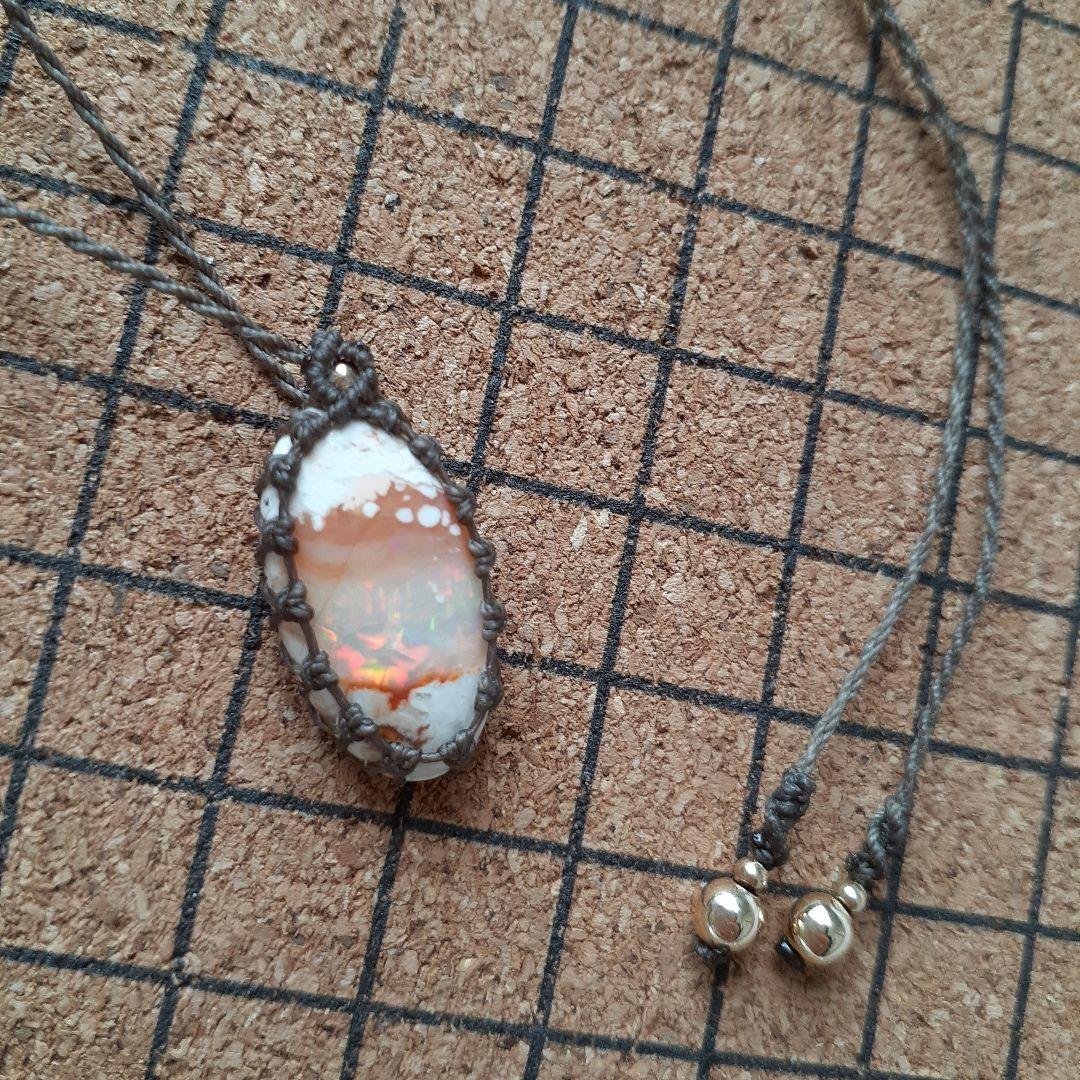 マクラメネックレス　カンテラオパール