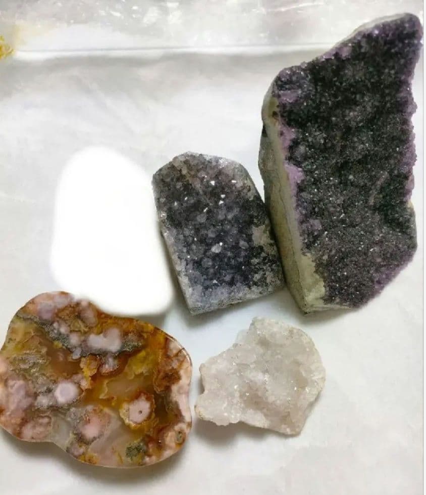 天然石☆ビーズ、原石などまとめ売り☆バラ売り不可。ケースなどの備品は、つきません