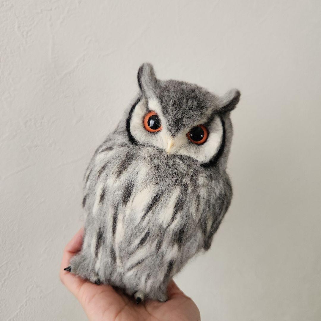 羊毛フェルト 置物　アフリカオオコノハズク　 約18cm