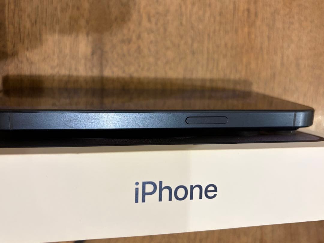 o*a様 iPhone 15 Pro Blue Titanium 128GB 香