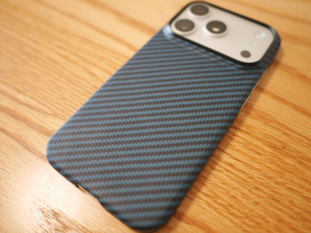 【美品】iPhone17pro用 PITAKA Ultra-Slim Case