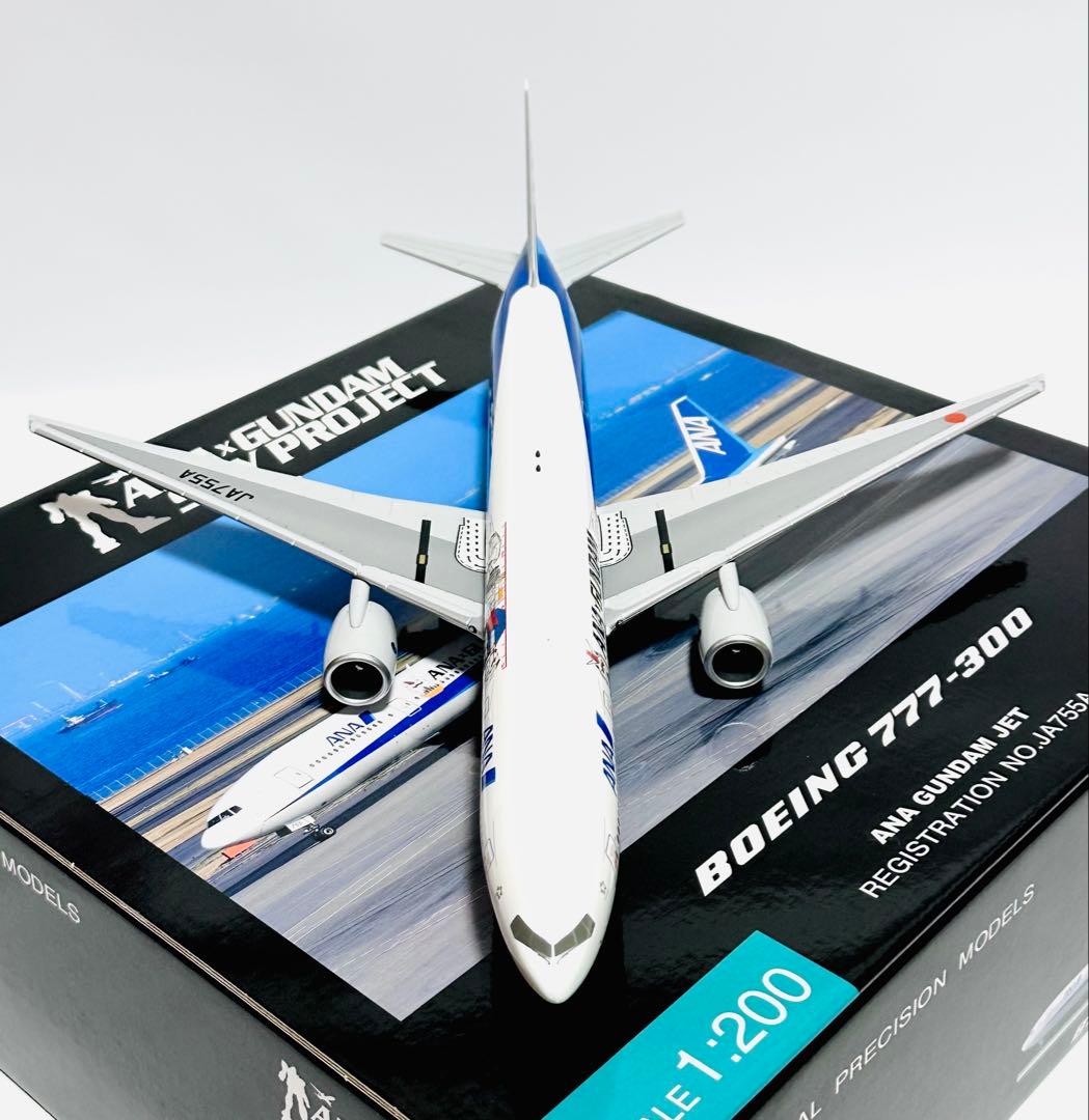 全日空商事1/200 B777-300 ANAガンダムジェット NH20035