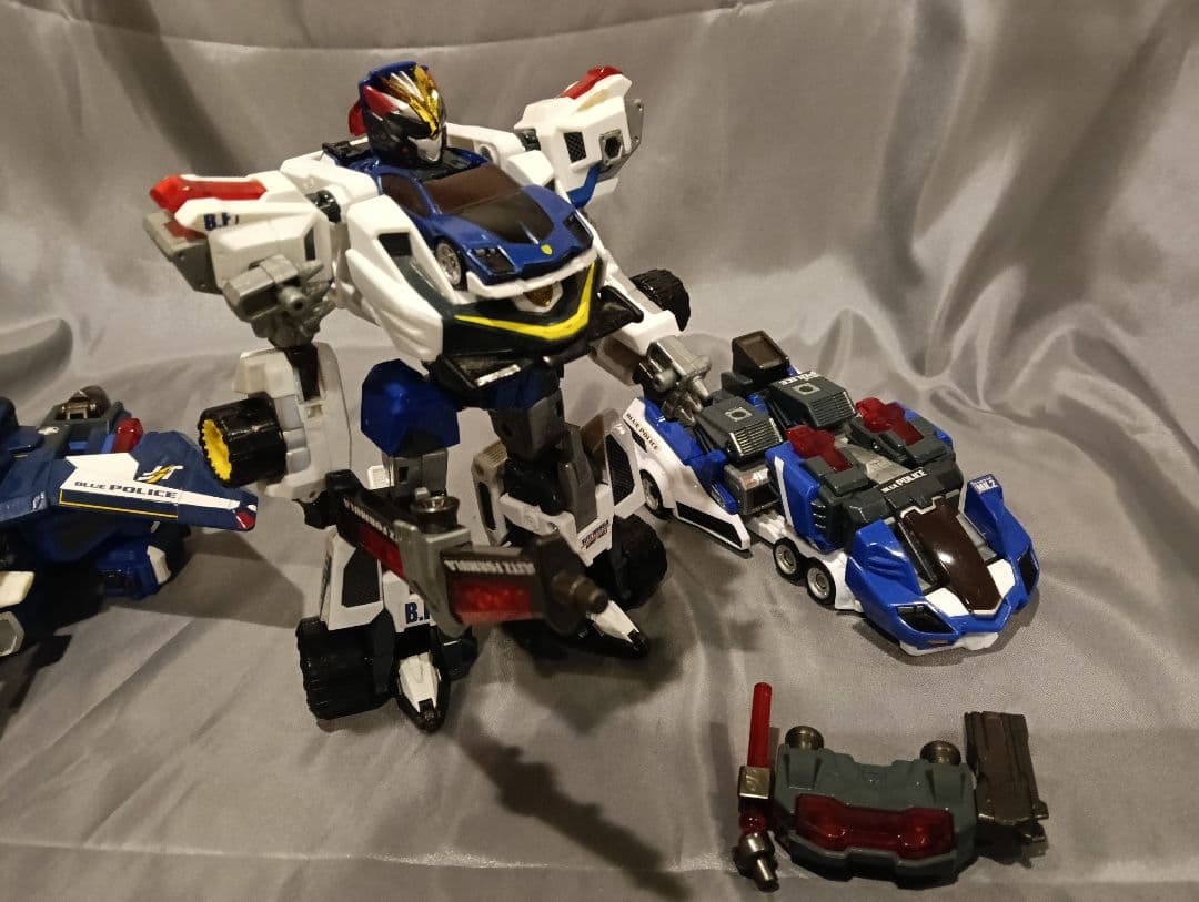 トミカ　ドライブヘッド　サイクロンインターセプター＆ブリッツメカ　中古品セット