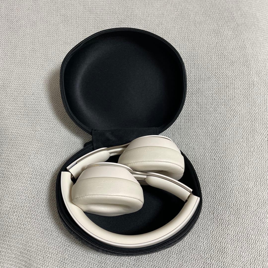 Beats by Dr Dre SOLO PRO アイボリー