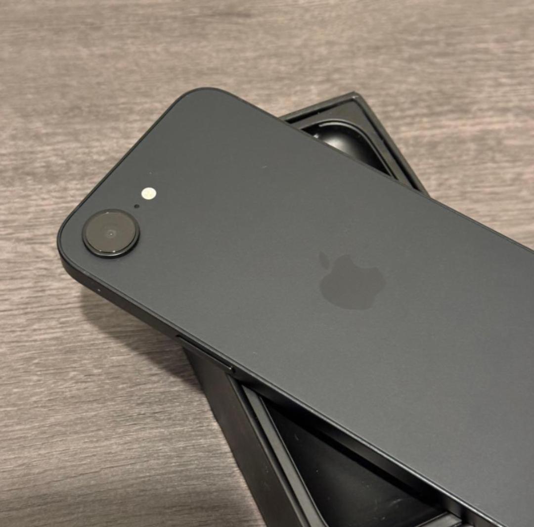 【バッテリー100％】iPhone 16e｜128GB｜SIMフリー