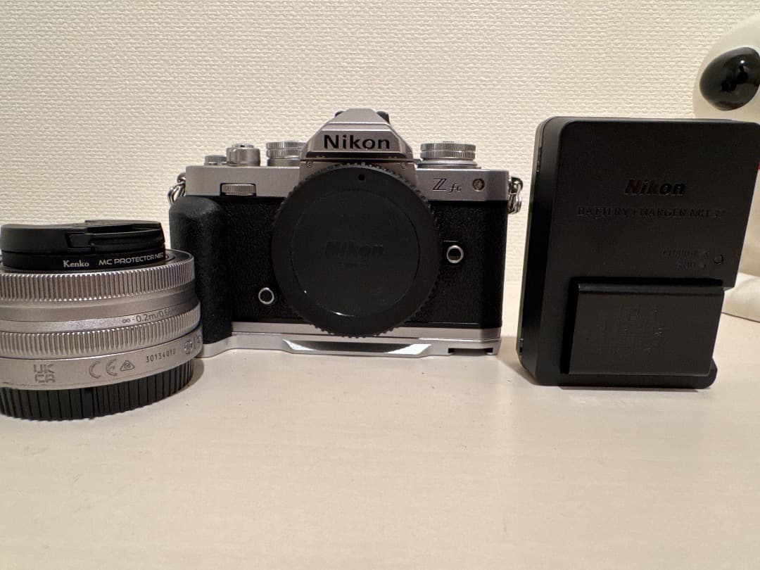 【桜】Nikon zfc 16-50 VR レンズ、予備バッテリー