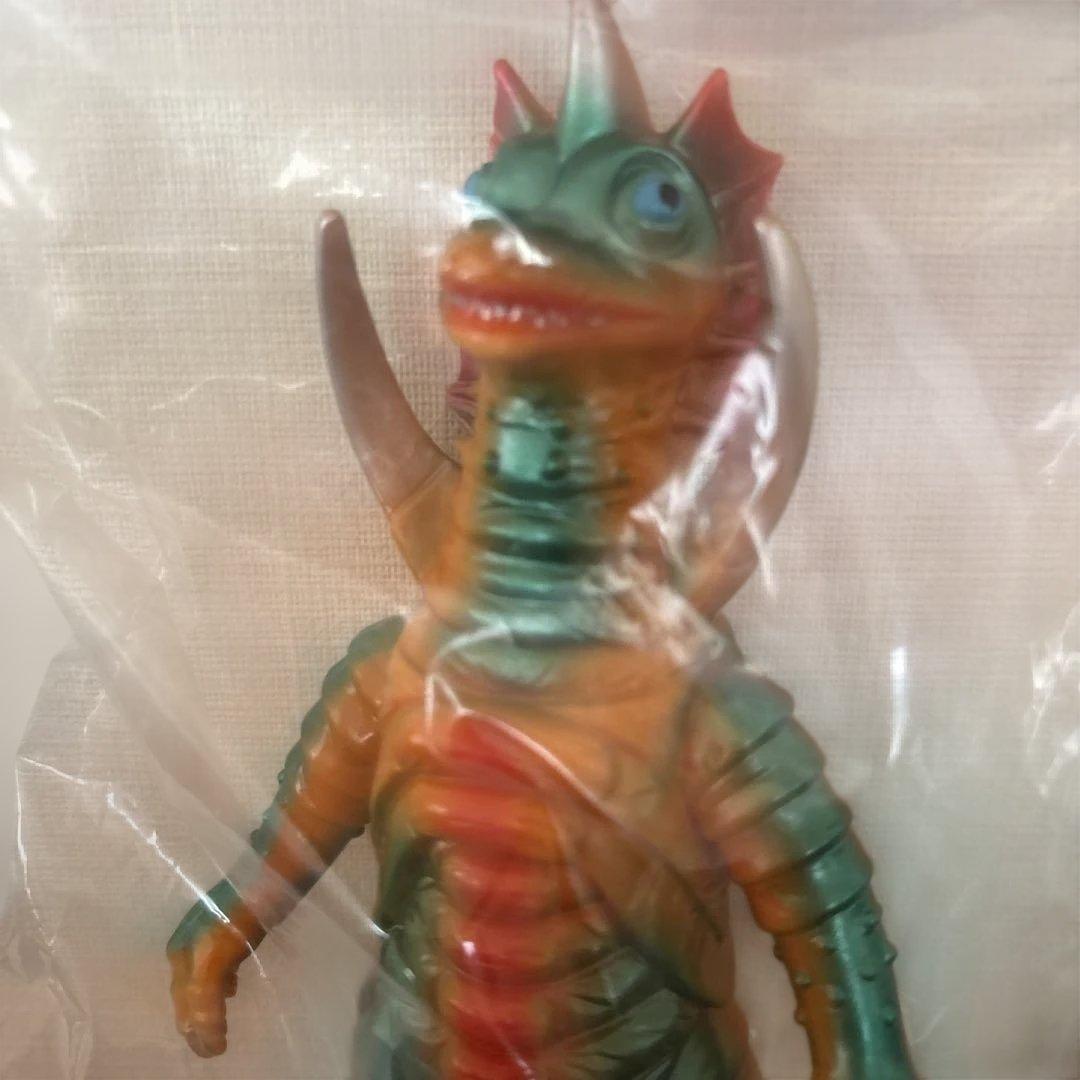 ブルマァクの怪獣シリーズ　カーリー星人（オレンジ）