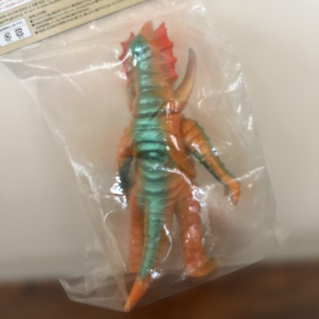 ブルマァクの怪獣シリーズ　カーリー星人（オレンジ）