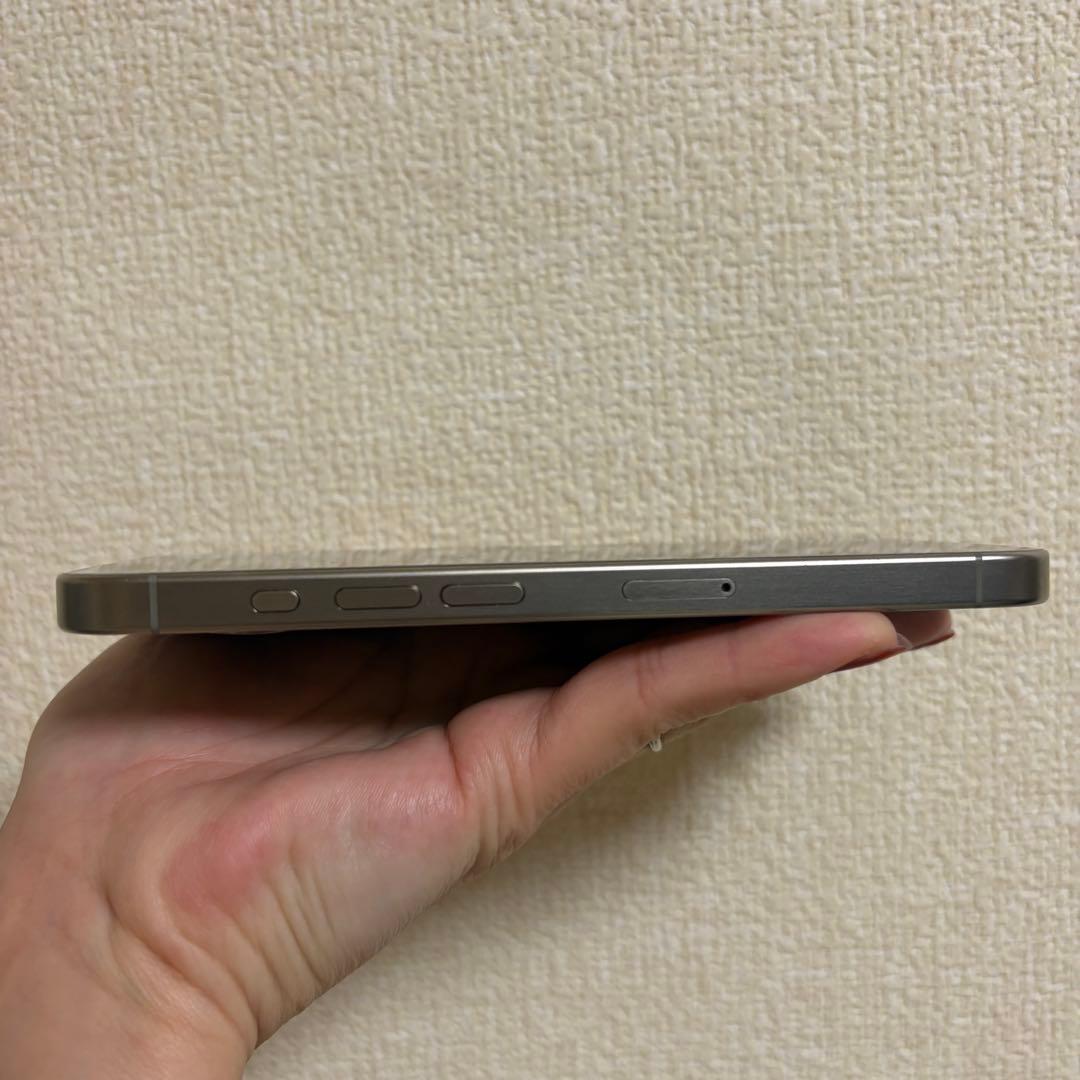 iPhone15 pro 256GB ナチュラルチタニウム バッテリー残量88%