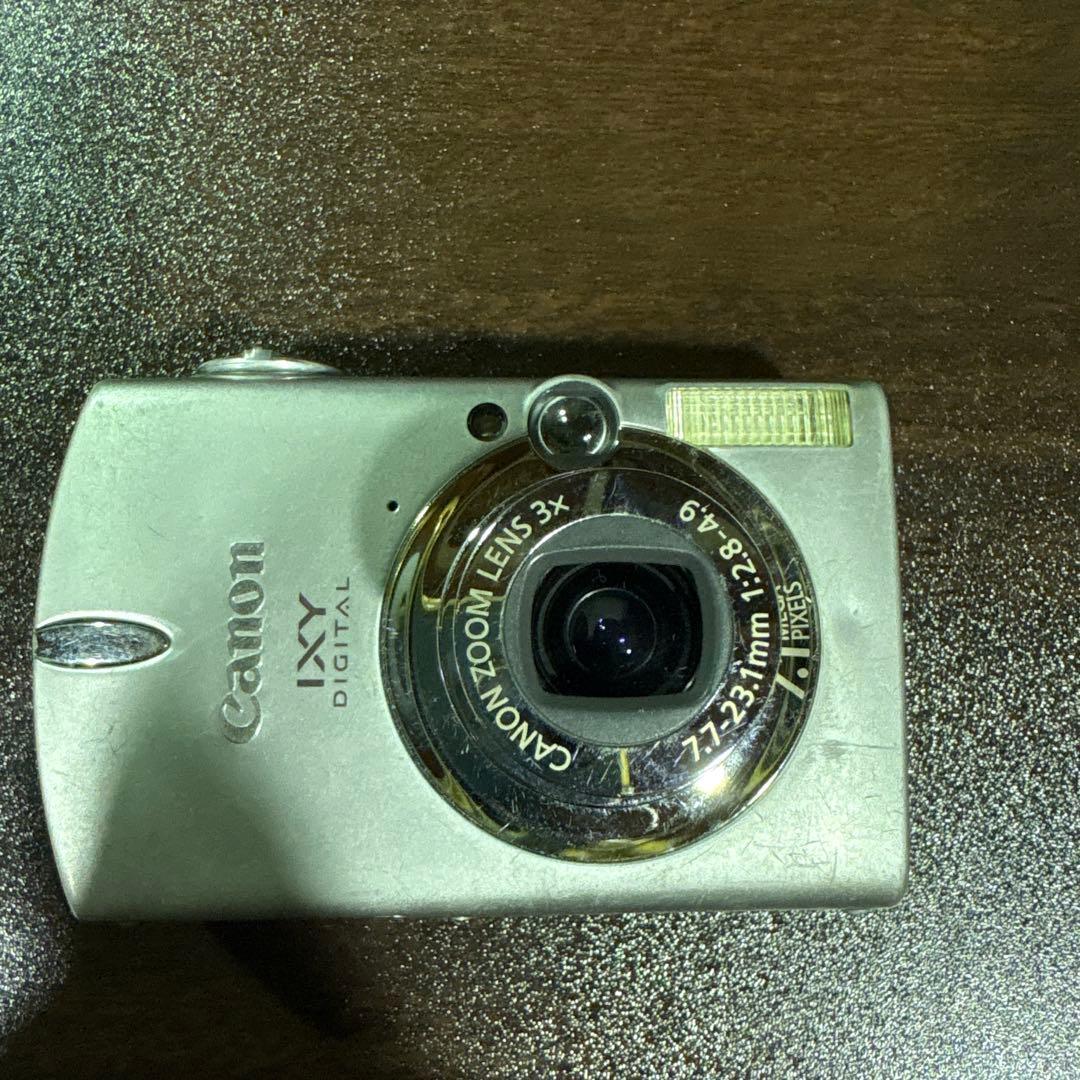 S782 Canon IXY DIGITAL 7.1メガピクセル 700