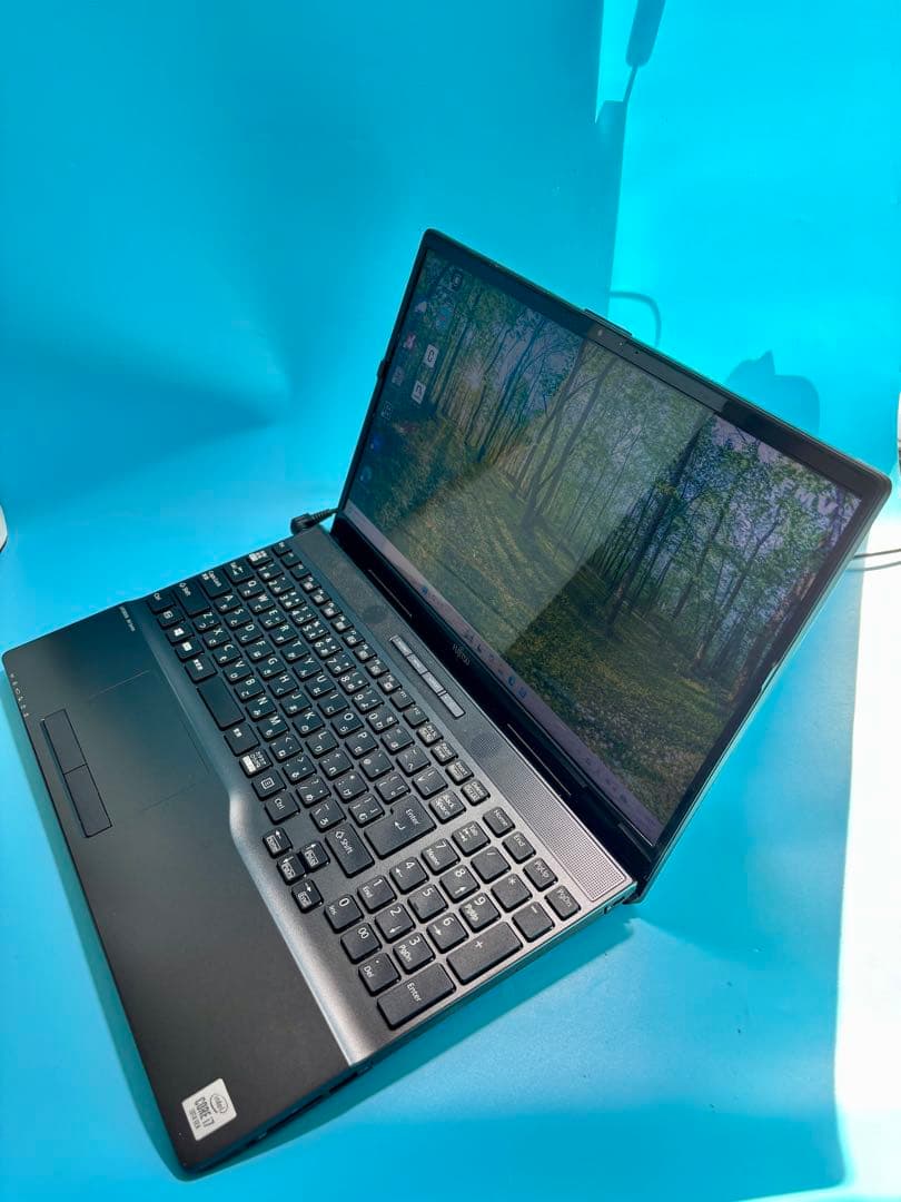 富士通 LIFEBOOK WA1/E2 i7 10510U 2TB 32G