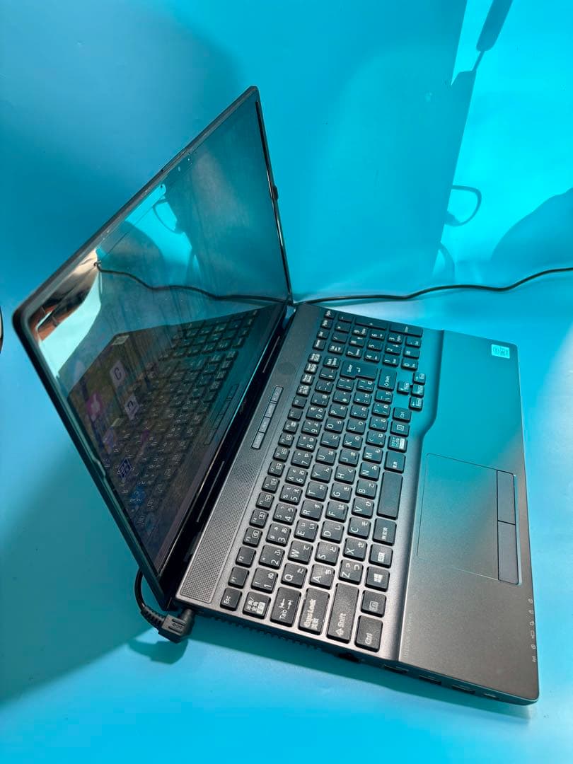 富士通 LIFEBOOK WA1/E2 i7 10510U 2TB 32G