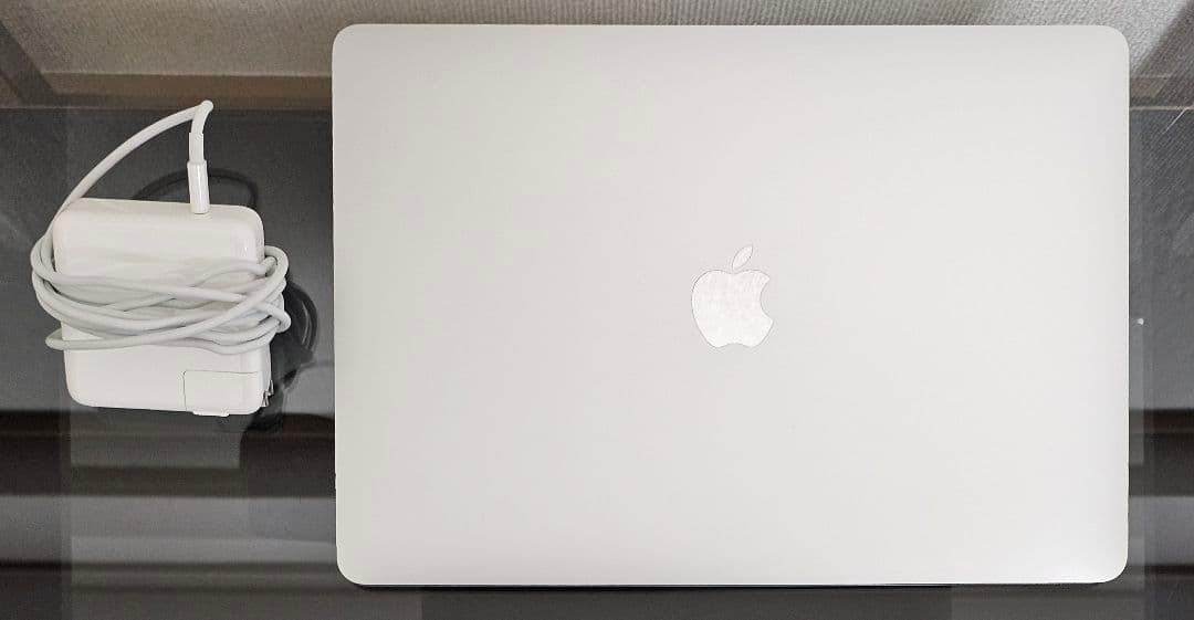 M2 1TB Apple MacBook pro 13.3インチ 2022
