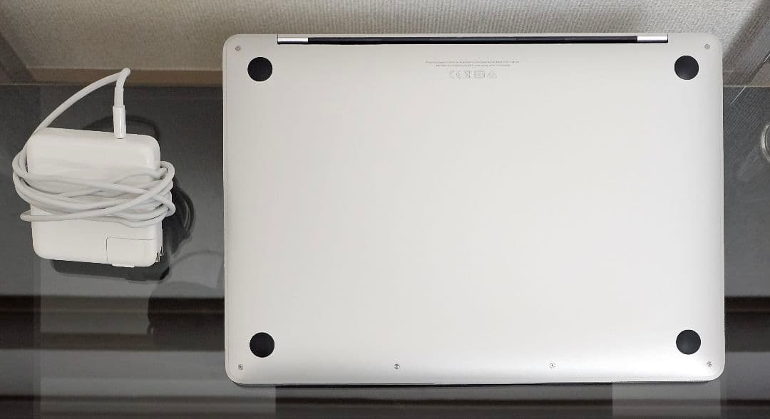 M2 1TB Apple MacBook pro 13.3インチ 2022