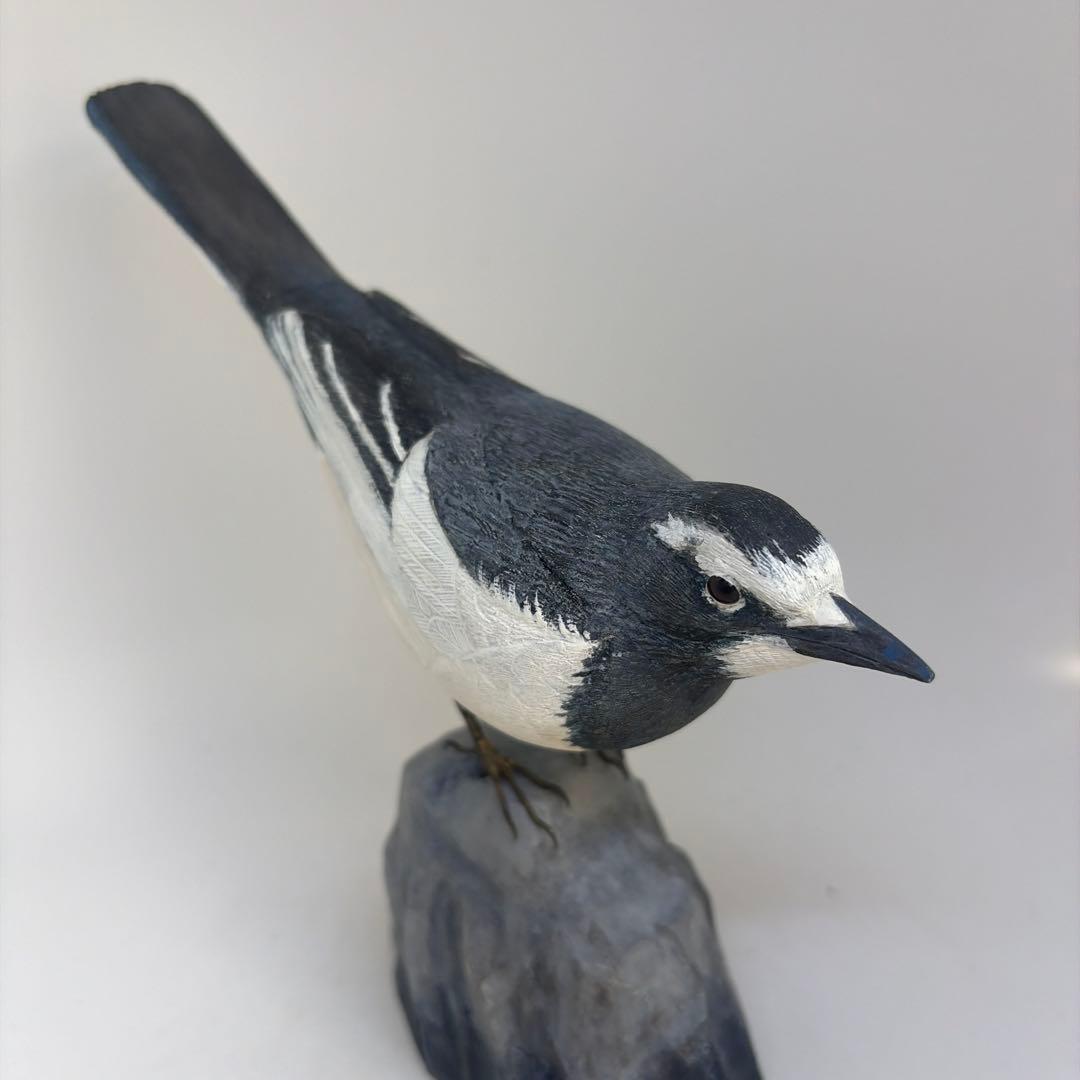 野鳥　セグロセキレイ　木彫り　ハンドメイド　リアルバードカービング　　　一点物