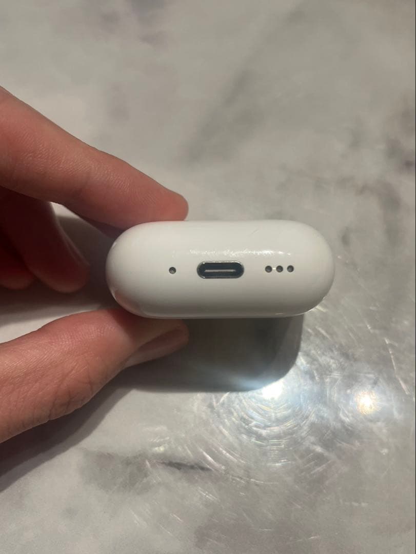AirPods 4 (ANC搭載) ケースのみ