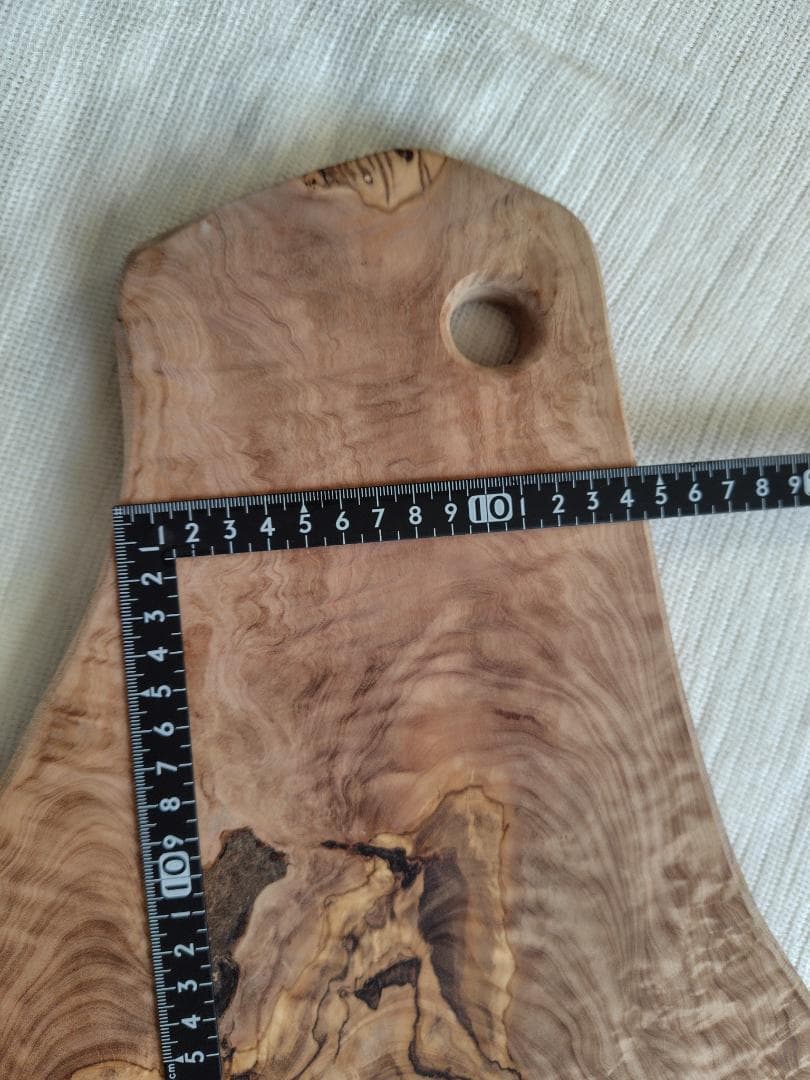 大判・存在感抜群 アルテレニョ オリーブウッド カッティングボード 一点物