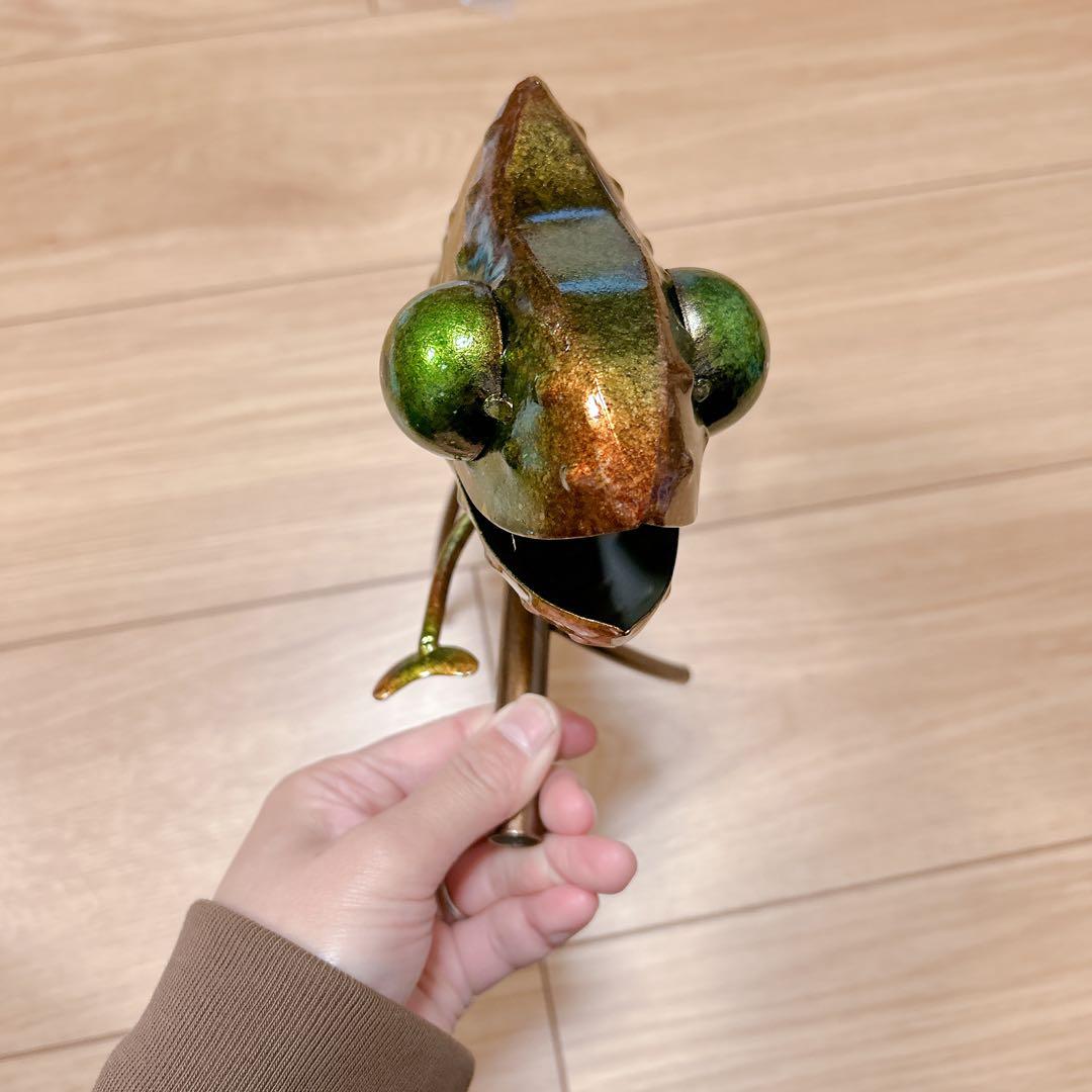 未使用　カメレオンの置物　グリーン　ゴールド　お洒落　カメレオン　生き物の置き物
