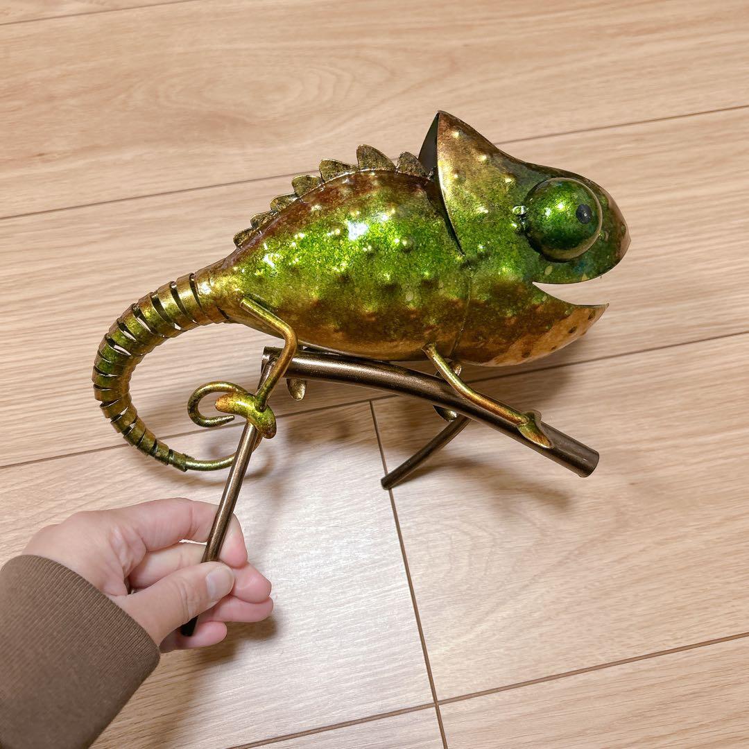 未使用　カメレオンの置物　グリーン　ゴールド　お洒落　カメレオン　生き物の置き物