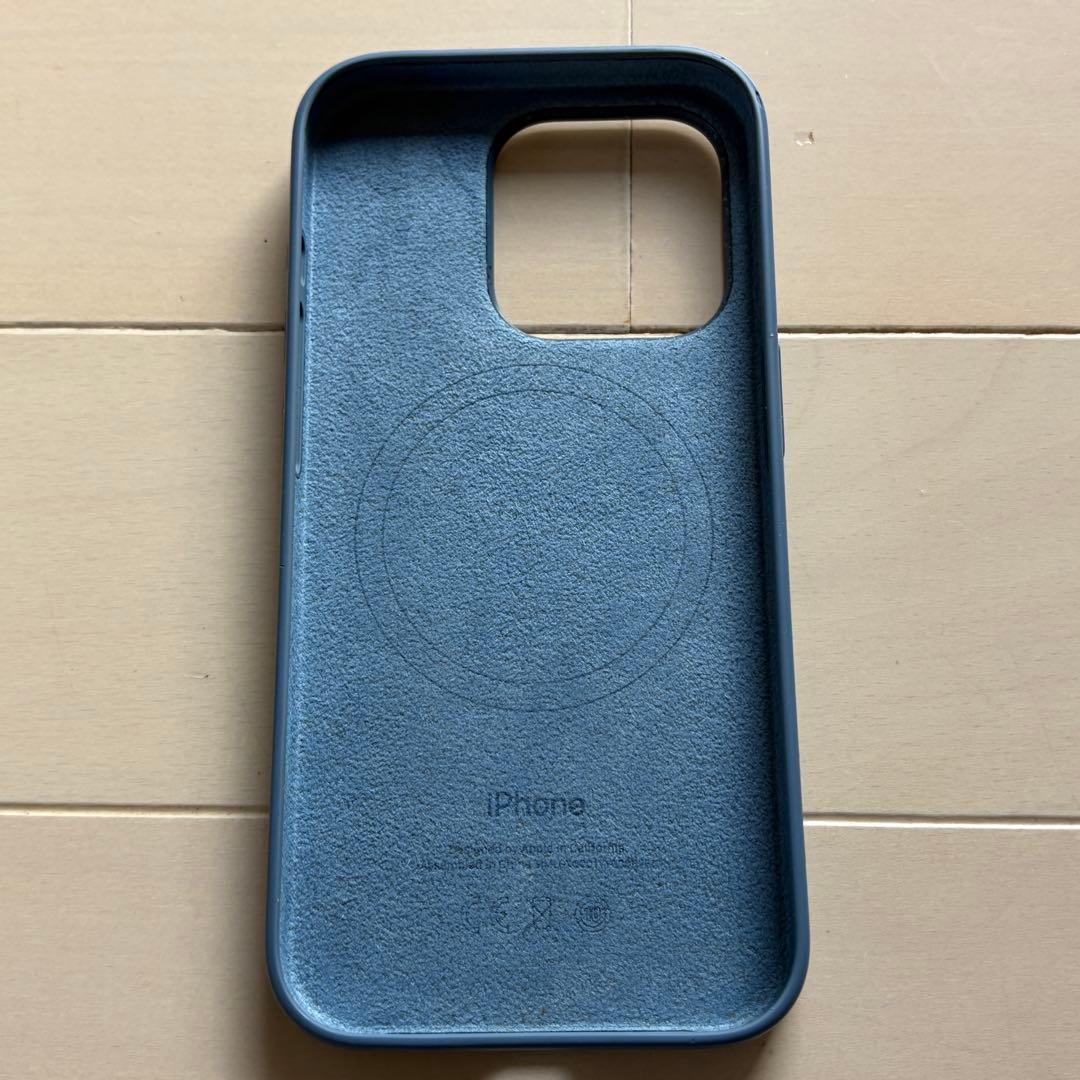 Apple iPhone 15 Pro 128GB ケース付き