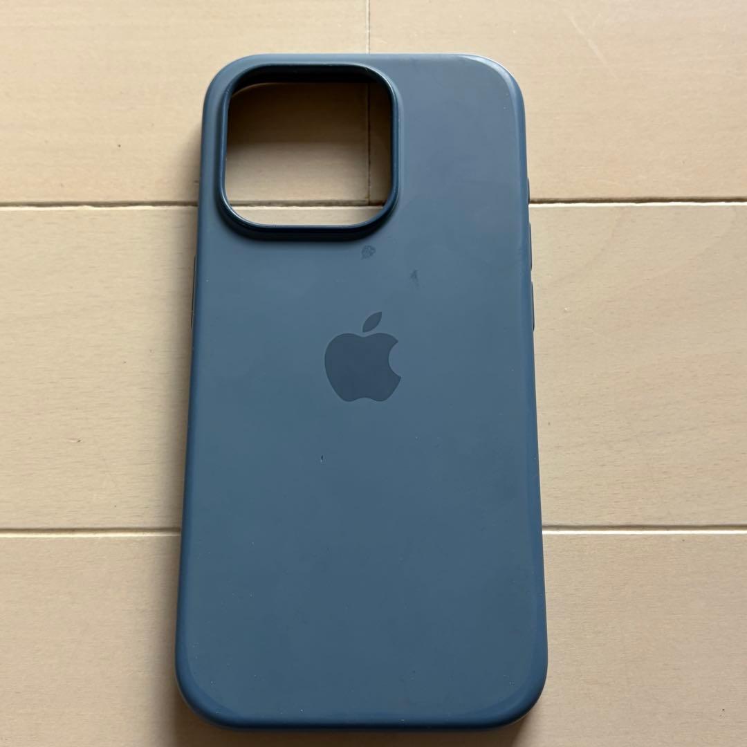 Apple iPhone 15 Pro 128GB ケース付き