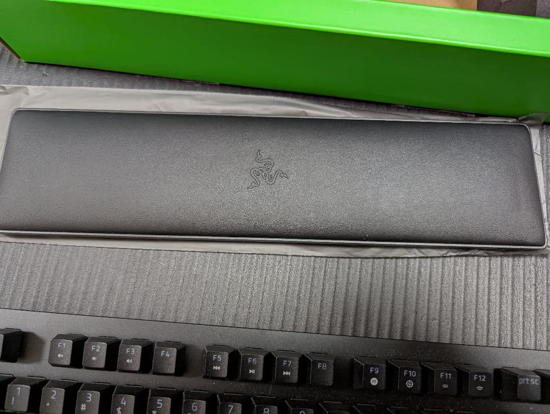 Razer Huntsman V2 Tenkeyles 光学ゲーミングキーボード