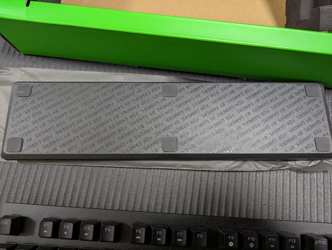 Razer Huntsman V2 Tenkeyles 光学ゲーミングキーボード