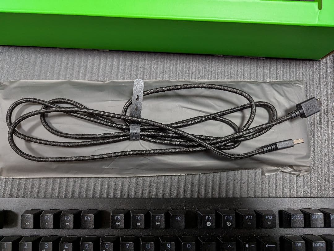Razer Huntsman V2 Tenkeyles 光学ゲーミングキーボード