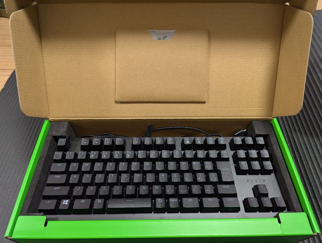 Razer Huntsman V2 Tenkeyles 光学ゲーミングキーボード